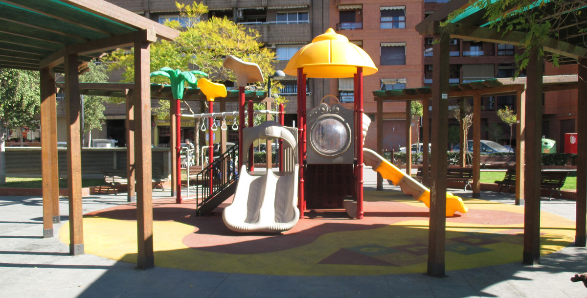oziona parque infantil en Lepanto, Mislata (Valencia)
